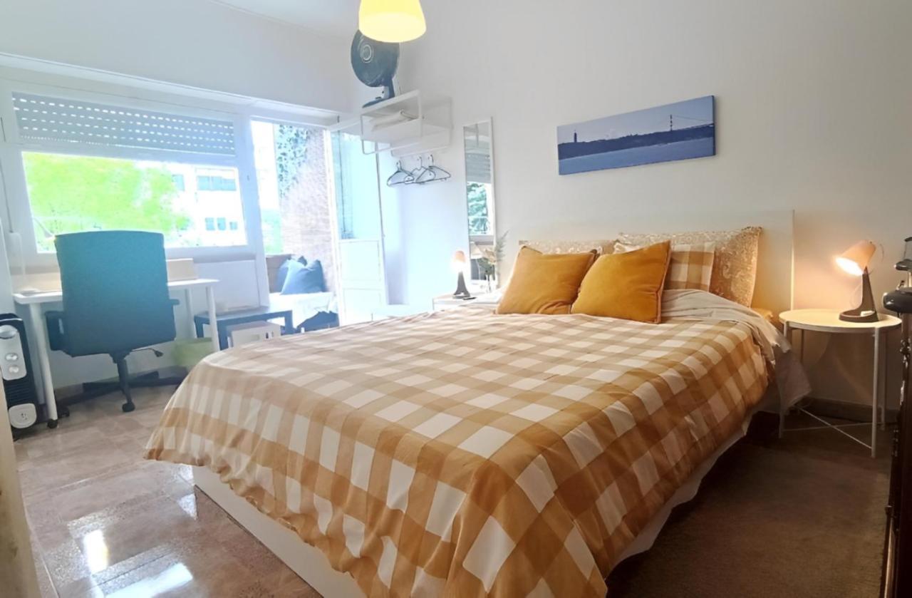 Homestay Cama Queen Benfica Em Familiar - Casa De Banho Compartilhada - Temos Cao *